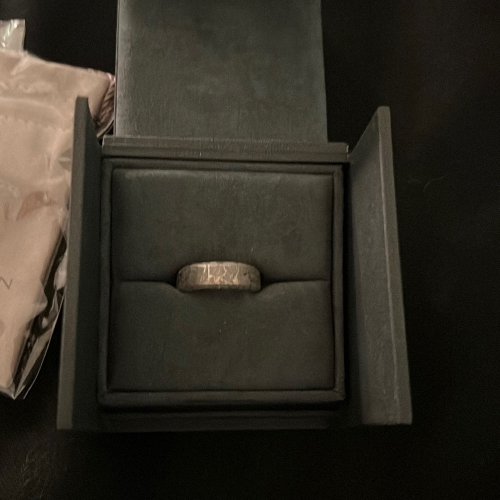 David Yurman mens meteorite wedding band. Size 10